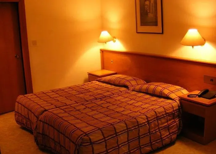 Bernard Otel Saint Julian's