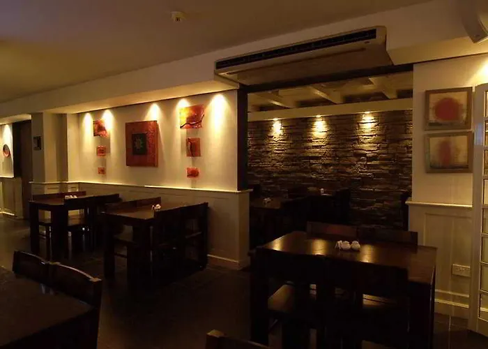 Bernard Otel Saint Julian's